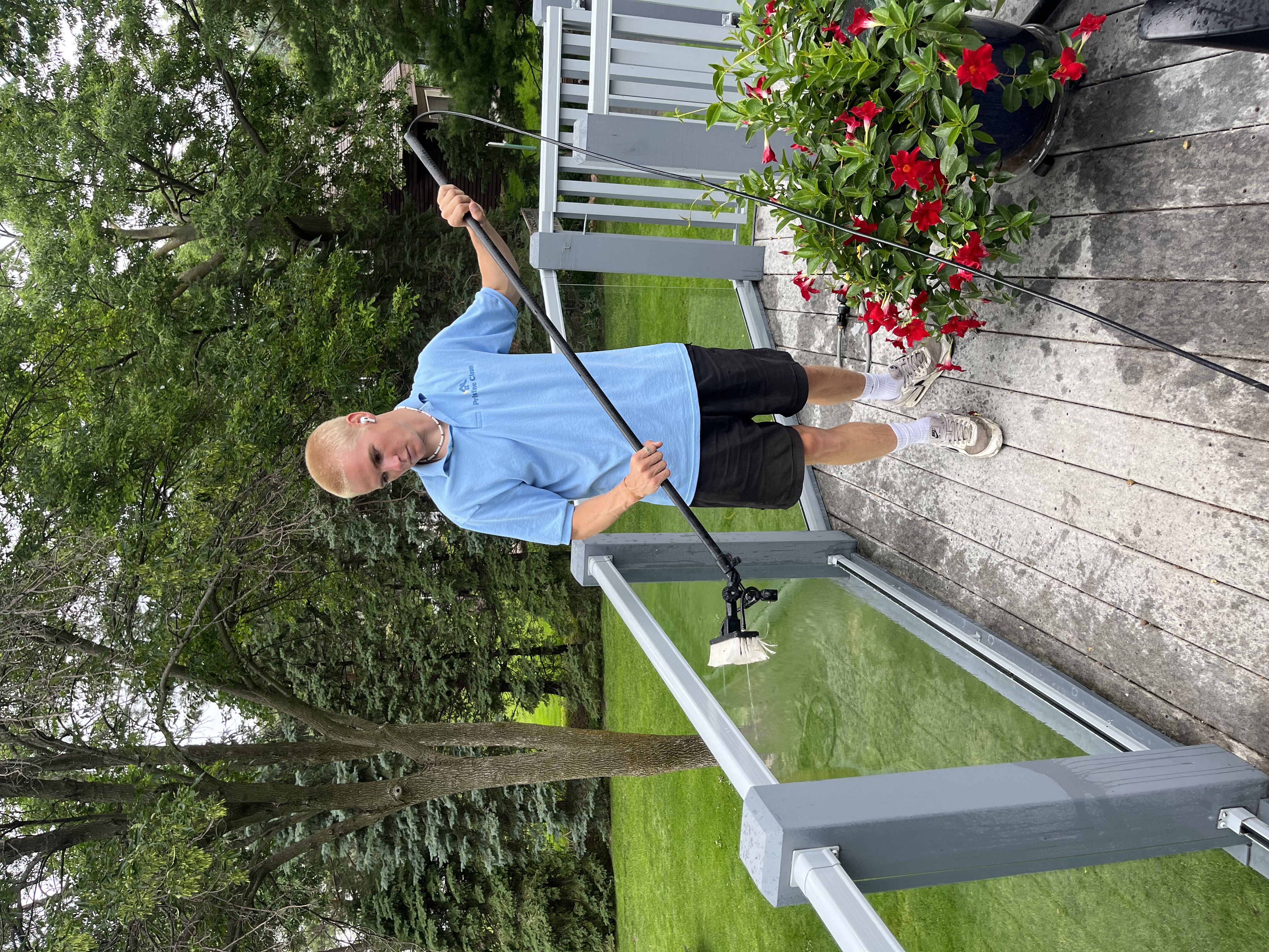 Detailed window cleaning results on a luxury estate in Minnetonka
