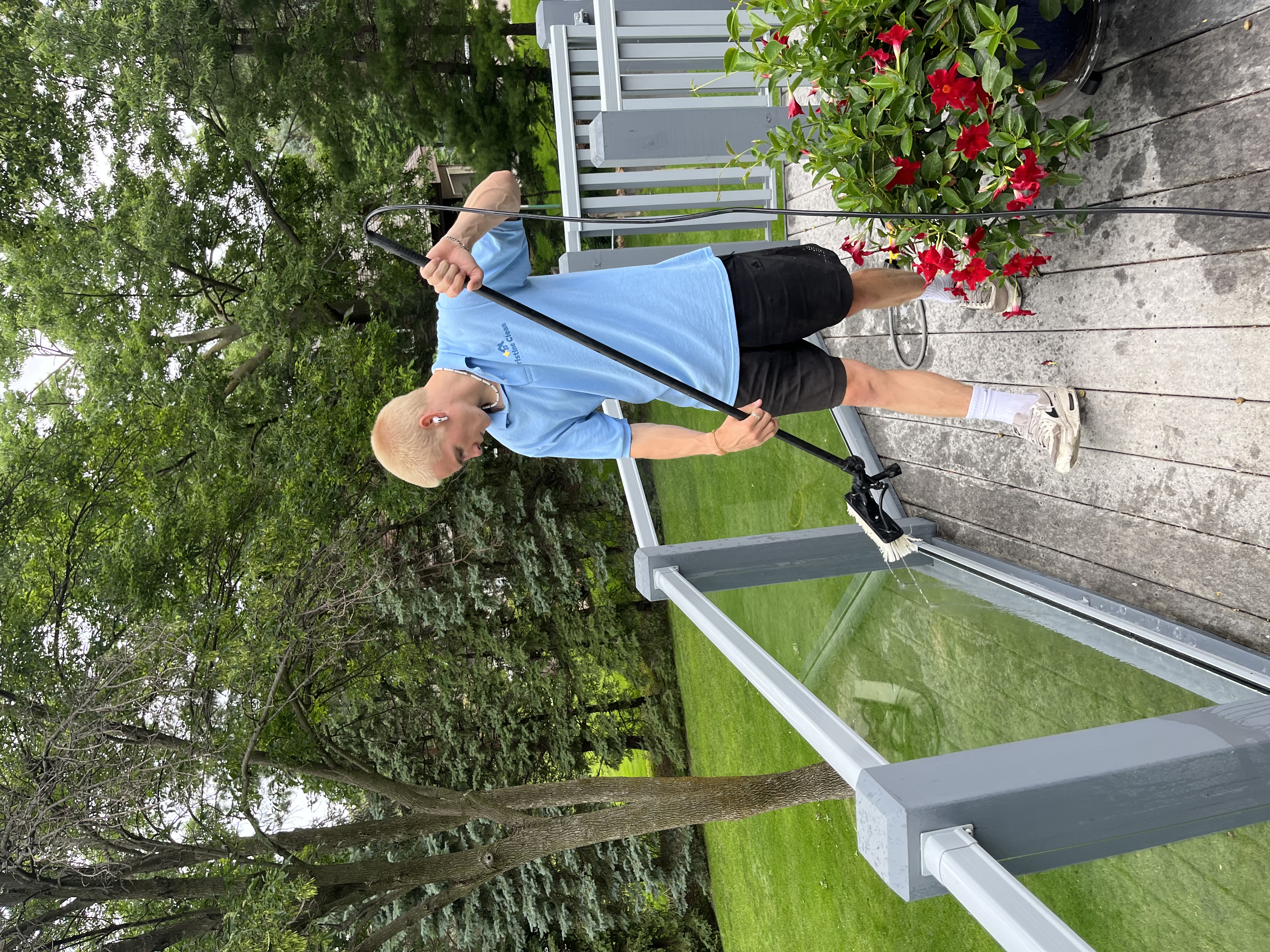 Expert window cleaning showcase on a grand Minnetonka residence