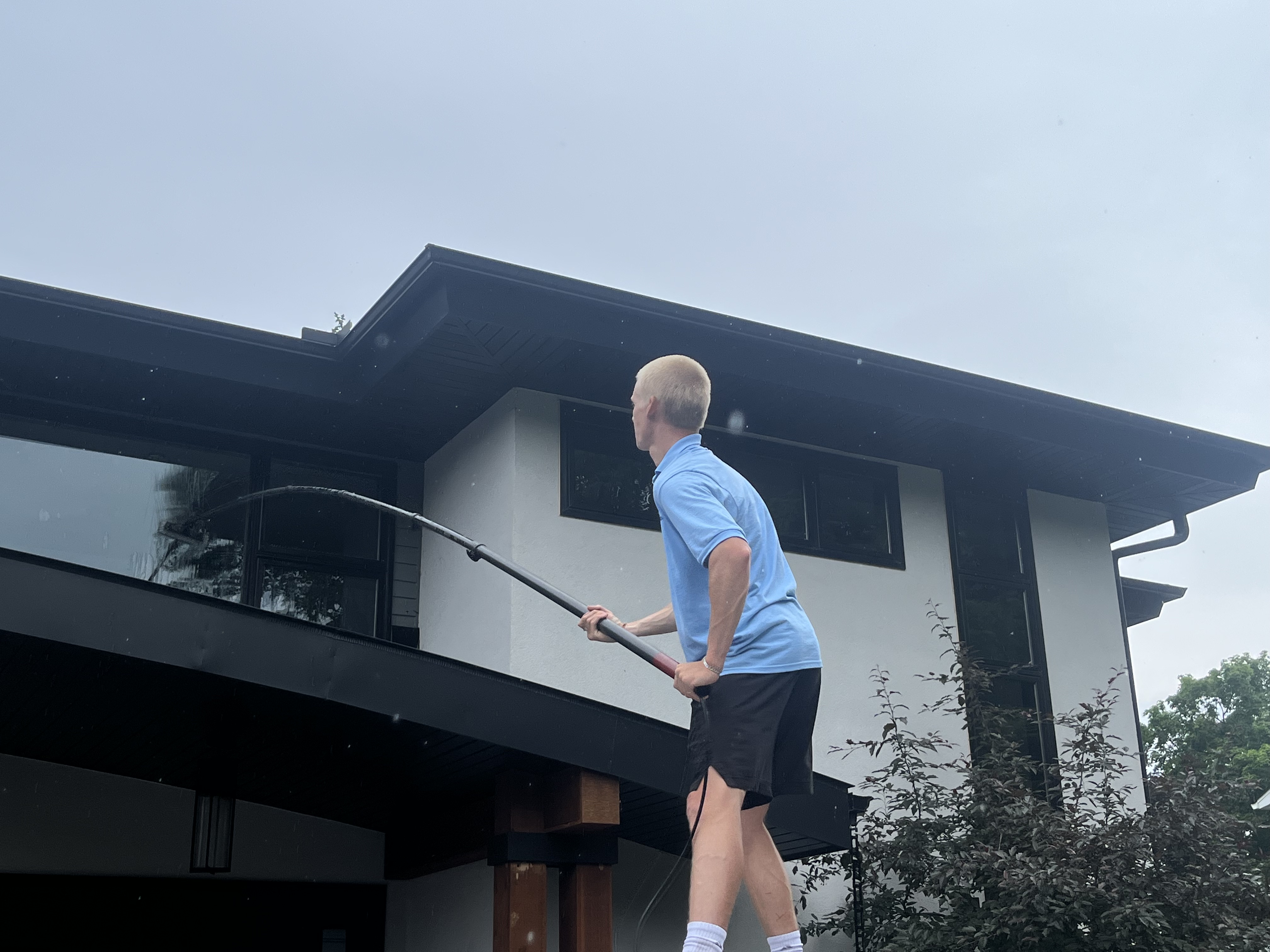 Perfectly cleaned windows on an executive home in Minnetonka's prestigious neighborhood